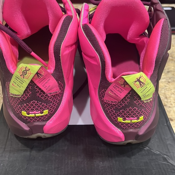 NIKE LEBRON 12 - Picture 7 of 16